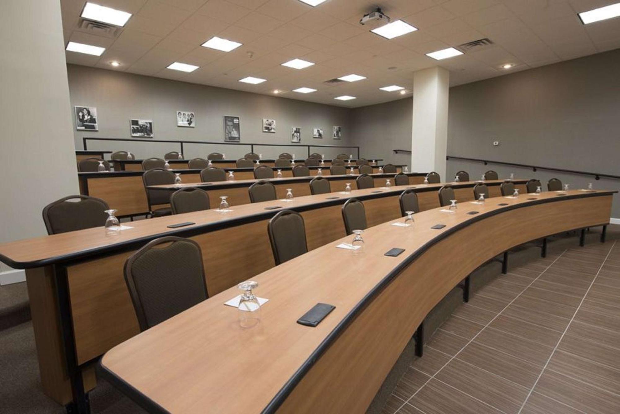 Doubletree By Hilton Binghamton Ξενοδοχείο Εξωτερικό φωτογραφία